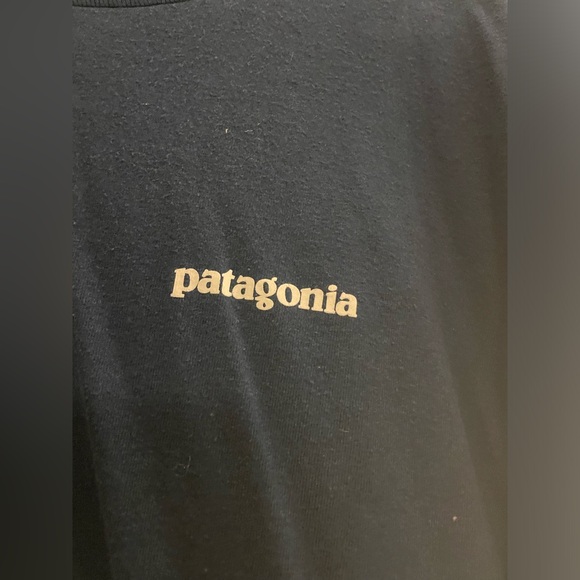 Men’s Patagonia navy blue t-shirt size xxl - Picture 3 of 4